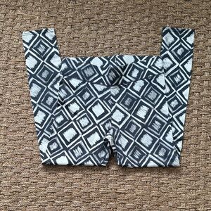 Aerie Stylish Gray Patterned Geometric Leggings